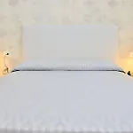 Inviting Calm And Bright Flat Near The Апартаменты *