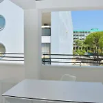 Inviting Calm And Bright Flat Near The Апартаменты