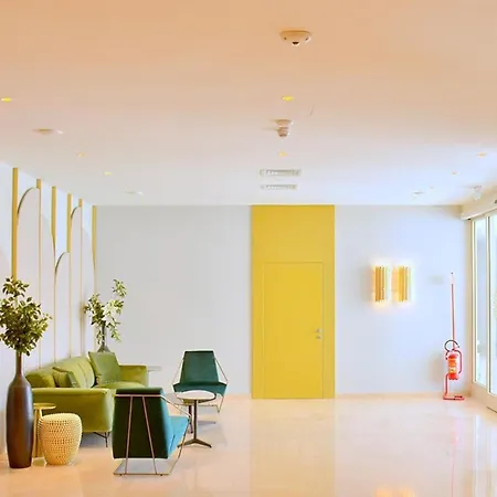 Inviting, Calm And Bright Flat Near The شقة *