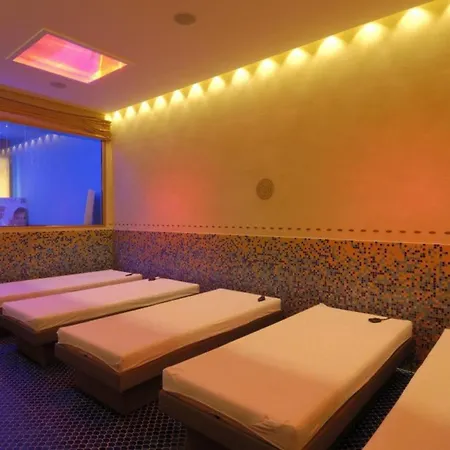 Inviting, Calm And Bright Flat Near The