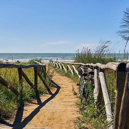 Inviting Calm And Bright Flat Near The Bibione