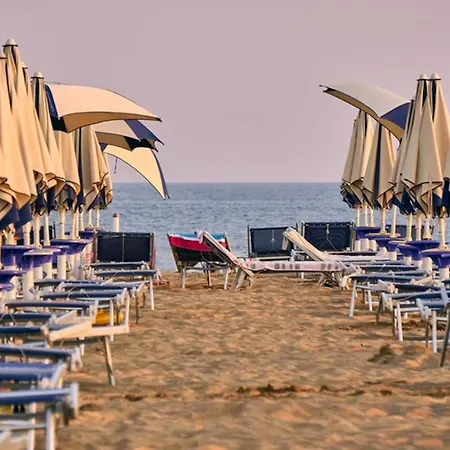 Inviting, Calm And Bright Flat Near The Διαμέρισμα *